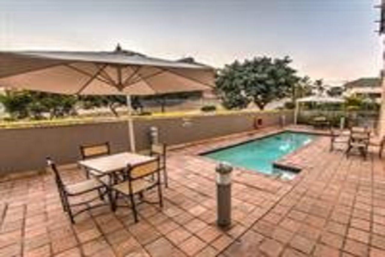 Road Lodge Umhlanga Ridge ダーバン エクステリア 写真