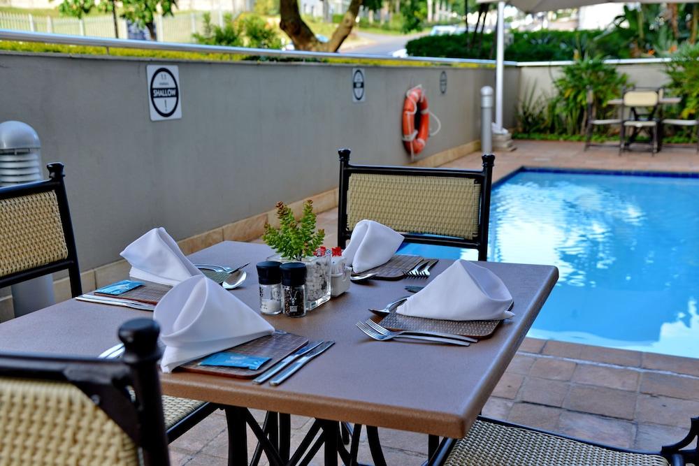 Road Lodge Umhlanga Ridge ダーバン エクステリア 写真